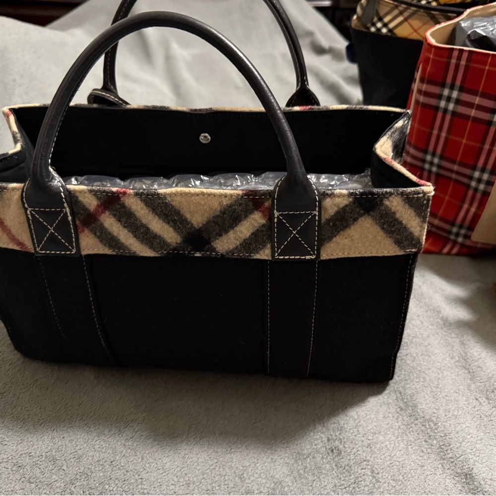 Burberry Black and Tan Checkered Women's Bag - Picture 4 of 6